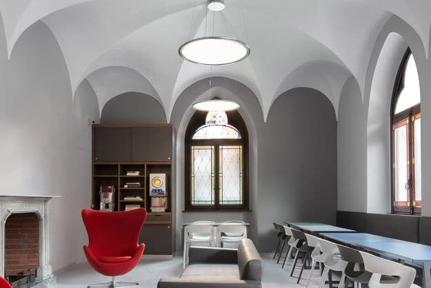 Artemide Discovery wisząca LED (Czarna) — widok 5