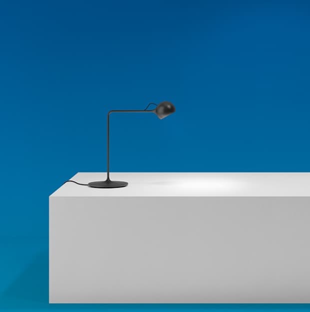 Artemide IXA lampa biurkowa — widok 2