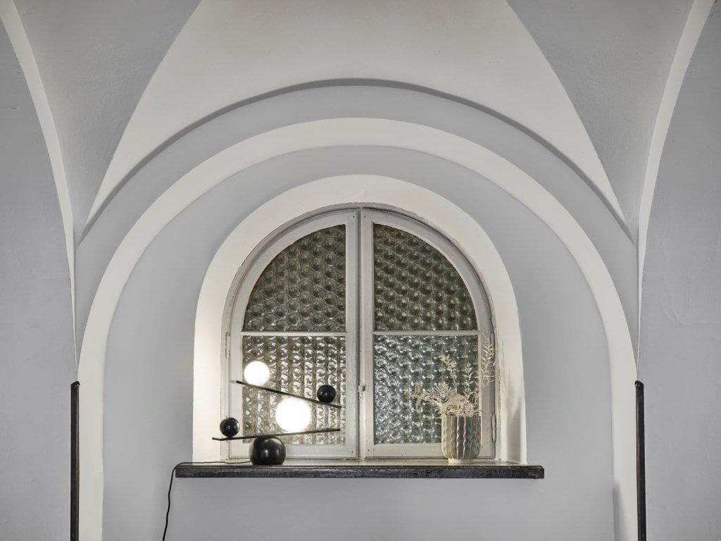 Oblure Balance lampa stołowa (Czarna) — widok 9